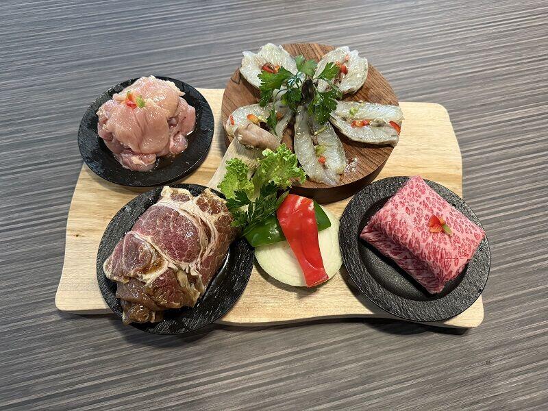 BEEF & PORK & SEAFOOD & CHICKEN COMBO